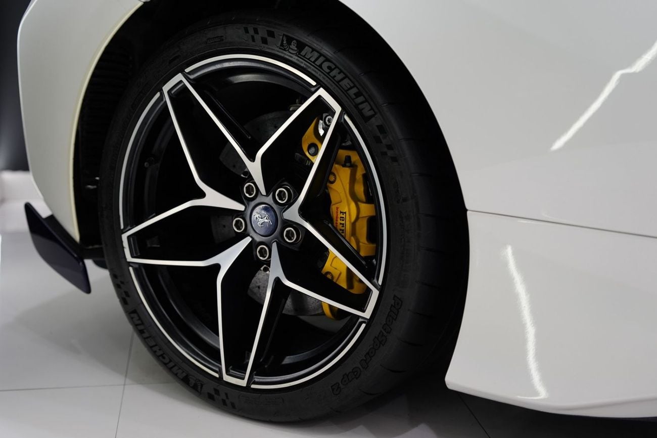 فيراري 488 بيستا  2018 Ferrari 488 Pista, Atelier Ferrari, Apple CarPlay, JBL Audio, Special Exterior Carbon Pack, Al