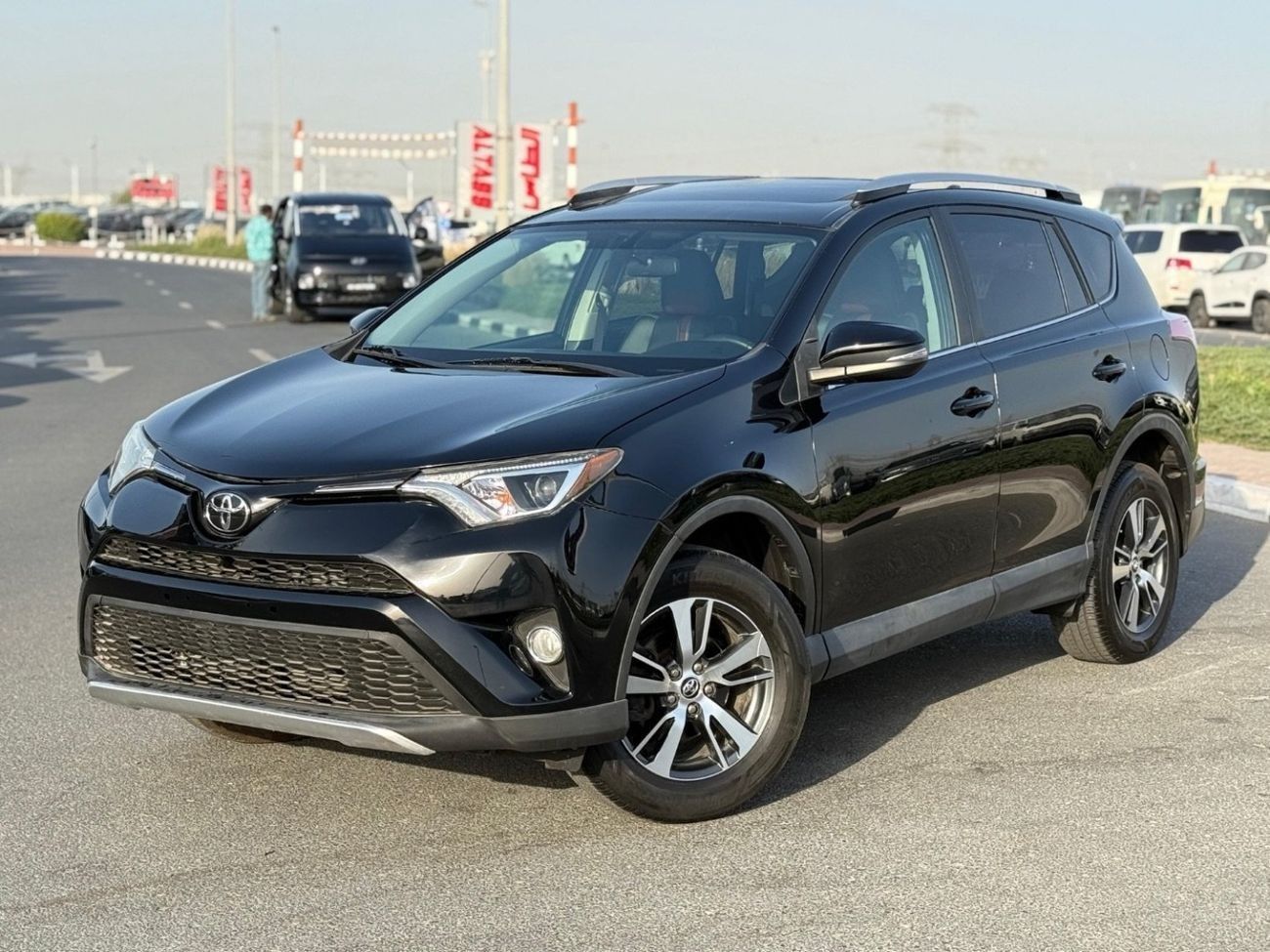 تويوتا راف ٤ GXR 2.5L XLE 4WD Sunroof,leather seats full option