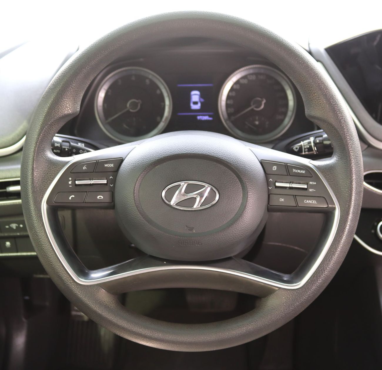 هيونداي سوناتا هيونداى سوناتا خليجى موديل 2020 -2.5L ممشىى 97000 كم  بسعر40000  بحاله ممتازه