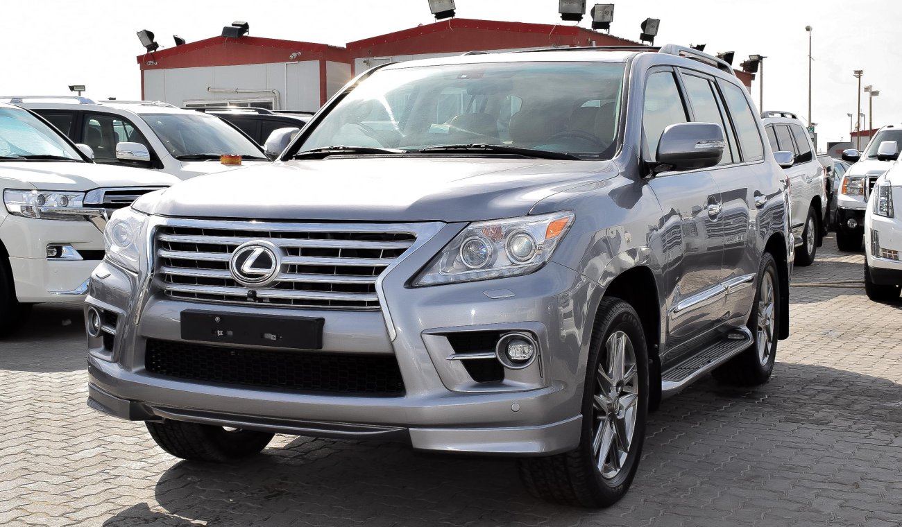 Lexus LX570 S With 2015 Body kit