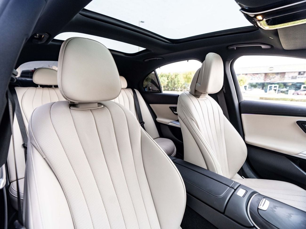 مرسيدس بنز E300 AMG