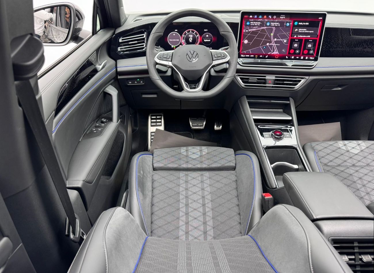 Volkswagen Tiguan Trend 1.4L 2025 Volkswagen Tiguan R-Line 1.4 TSI, 2028 Agency Warranty & Service, Agency FSH, GCC