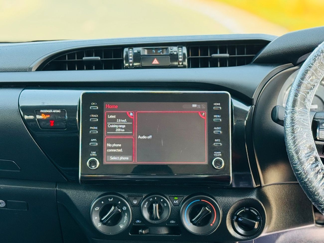 تويوتا هيلوكس Toyota HILUX RHD