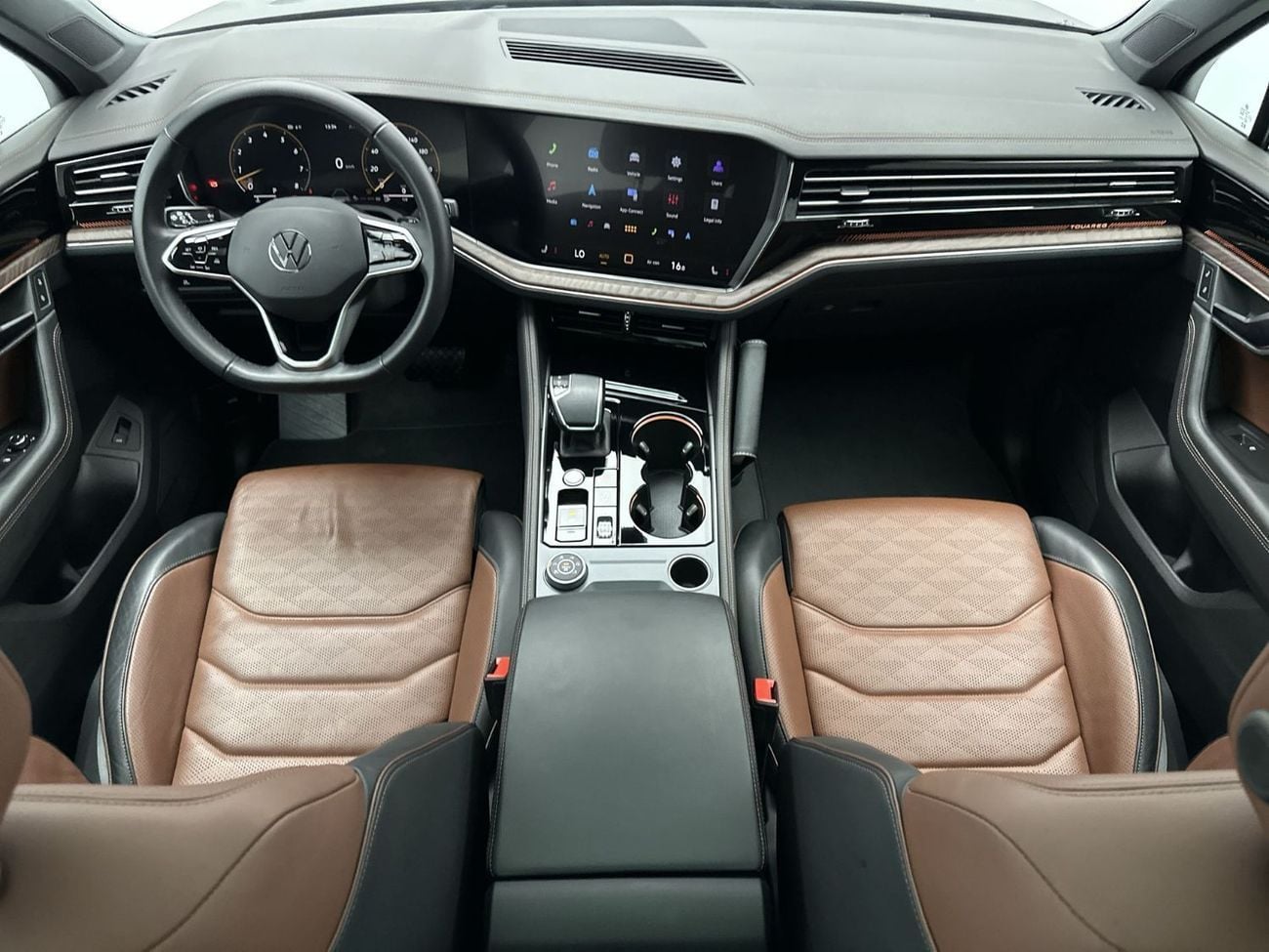 Volkswagen Touareg ELEGANCE with Sunroof - Leather Seats 3L