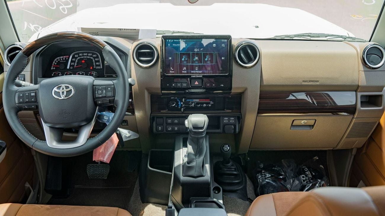 Toyota Land Cruiser 70 2025 Toyota Land Cruiser LC 71 4.0L AT Petrol (Beige)