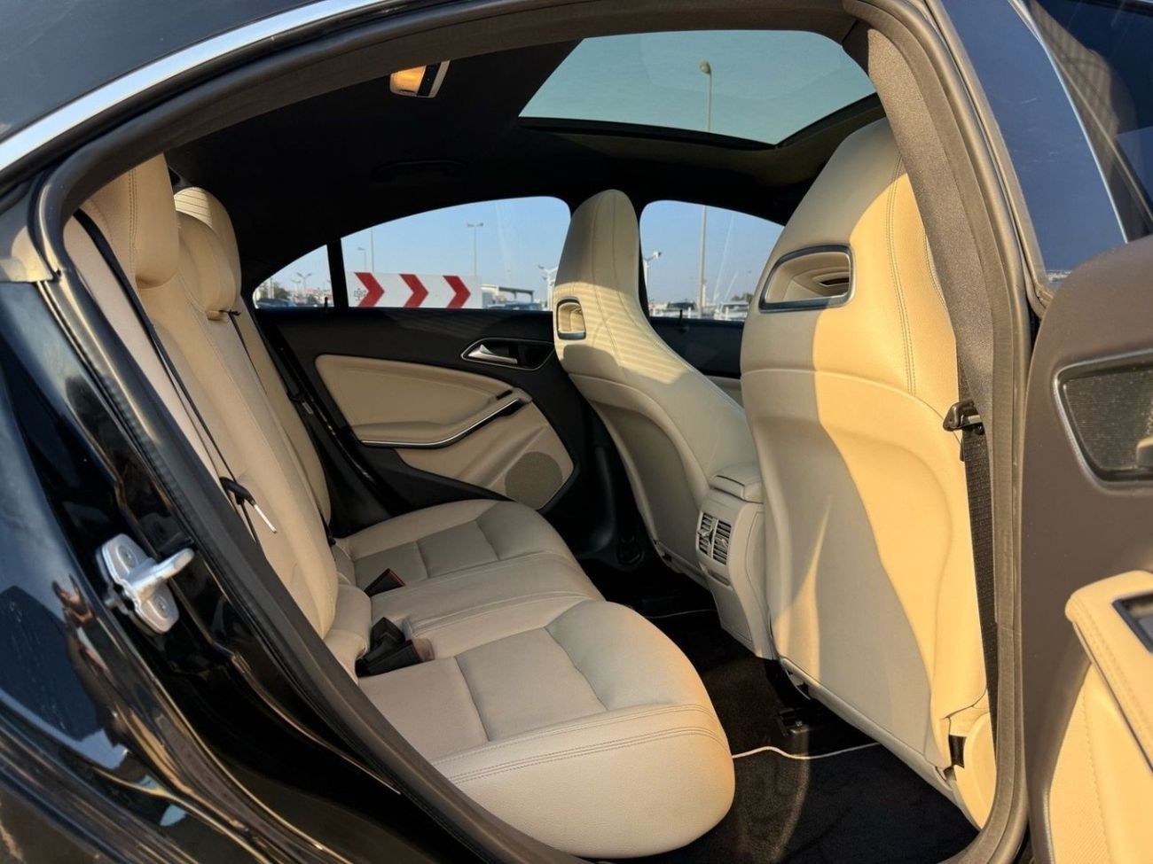 Mercedes-Benz CLA 250 Full Option Push Start Sunroof 2.0 Turbo