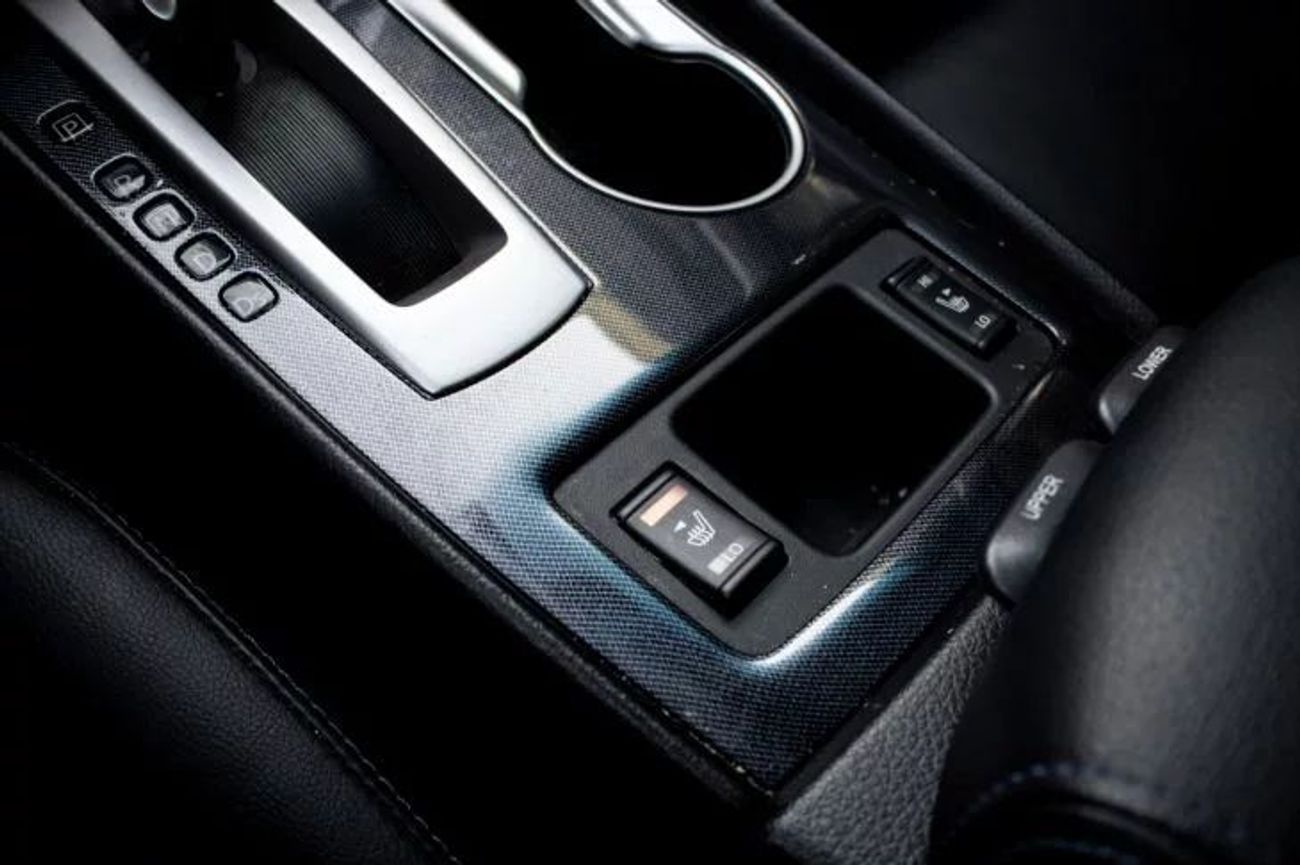 Nissan Altima SR sports