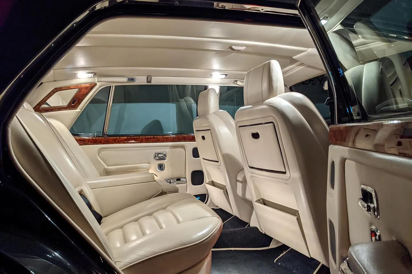Bentley Turbo R interior - Seats