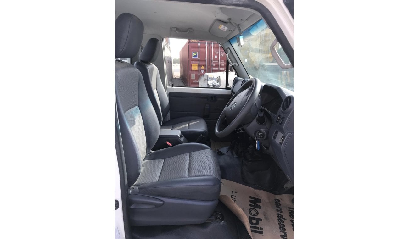 Toyota Land Cruiser Pick Up DIESEL SINGLE CAB 2019 4.5 L RIGHT HAND DRIVE