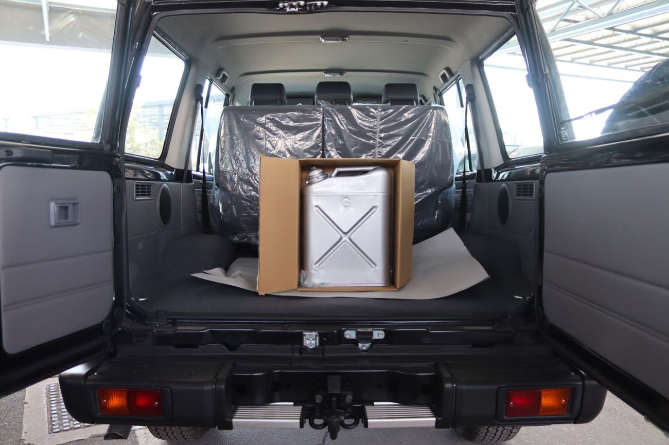 Toyota Land Cruiser 70 2025 LAND CRUISER GRJ 76 4.0 V6 M/T