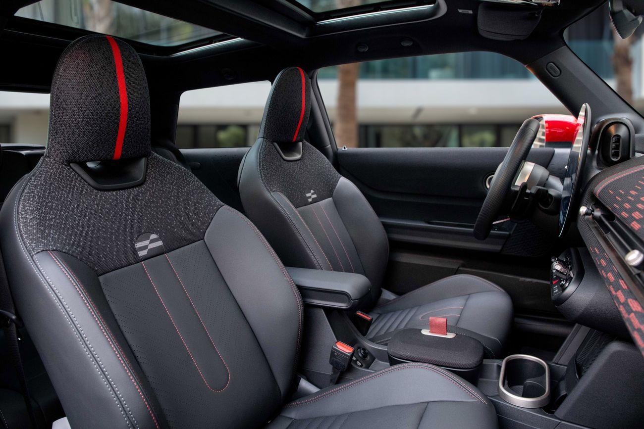 Mini Cooper Cooper S JCW | 2,625 P.M | 0% Downpayment | Mini Warranty + Service