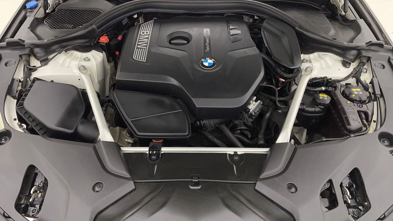 بي أم دبليو 520i EXECUTIVE 2 | بدون دفعة مقدمة | اختبار القيادة في المنزل