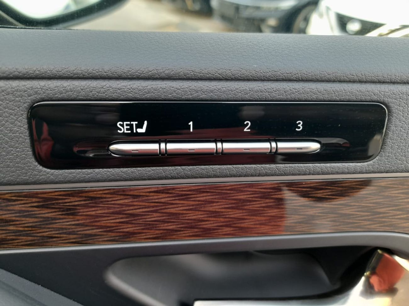 Lexus LX 500 Diesel Right-Hand drive sports luxury model top of the range with coolbox softdoor closing rear Ente