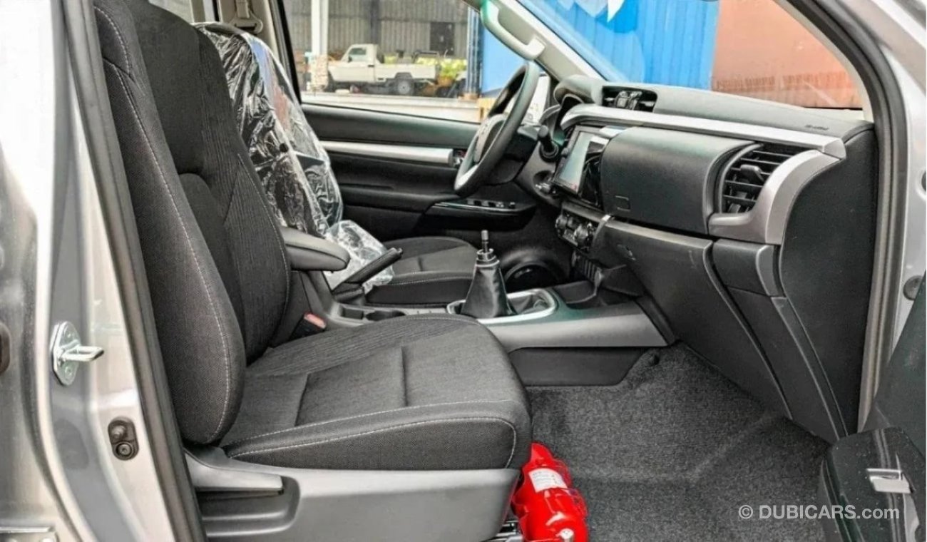 Toyota Hilux 2.4L MT DIESEL 2023