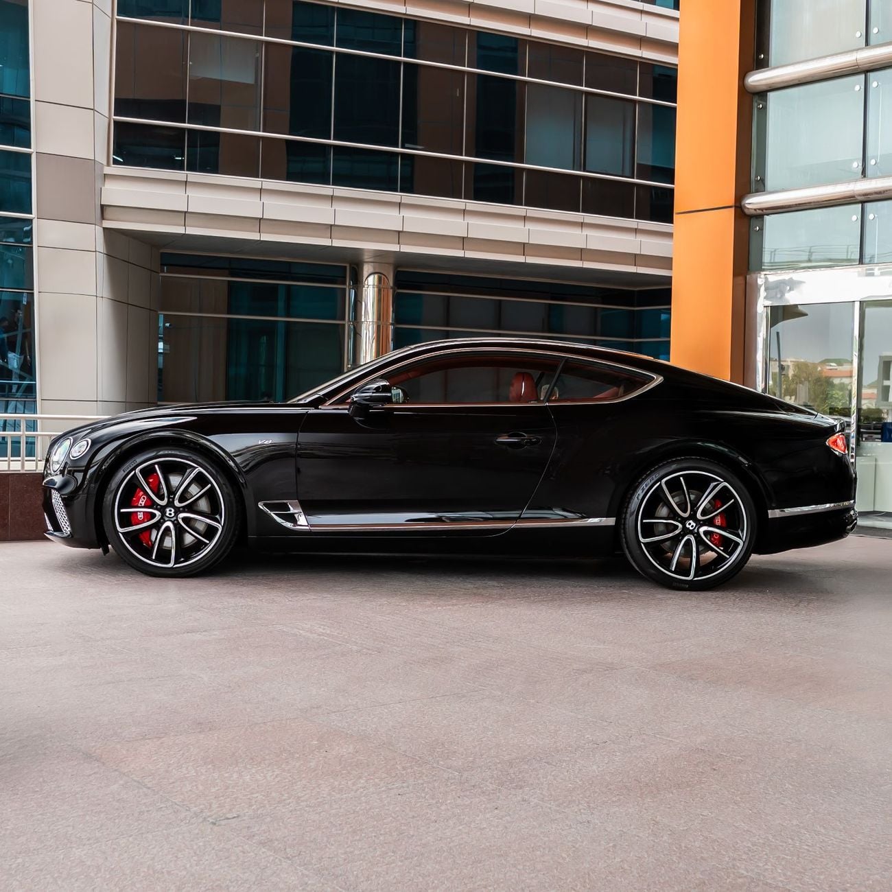 بنتلي كونتيننتال جي تي 4.0T V8