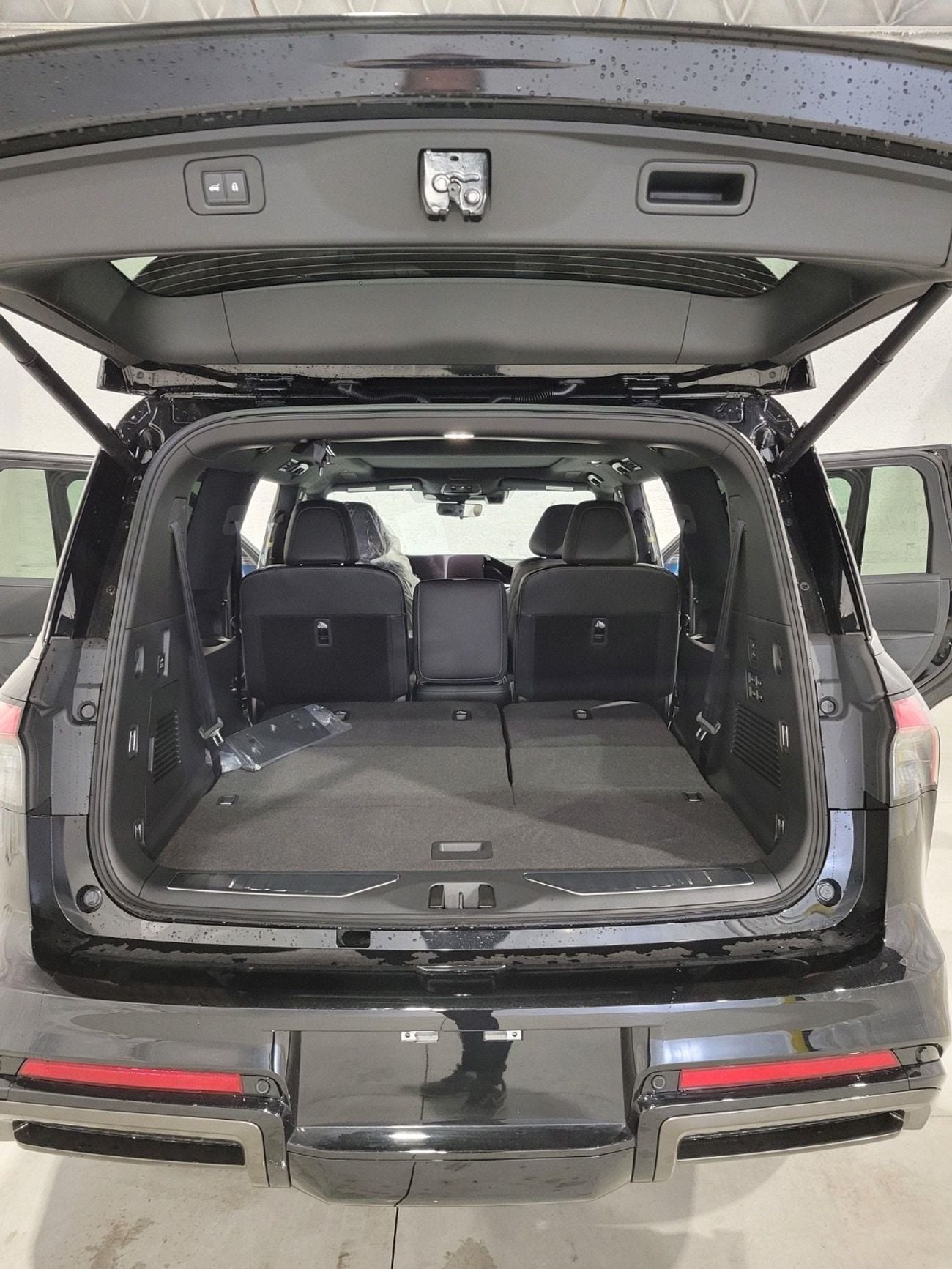 إنفينيتي QX80 Autograph Captain Chairs 3.5L