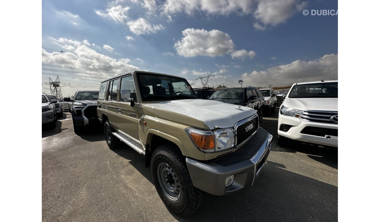 Toyota Land Cruiser Hard Top DLX V6 4.0L Petrol 5 Doors Manual Transmission