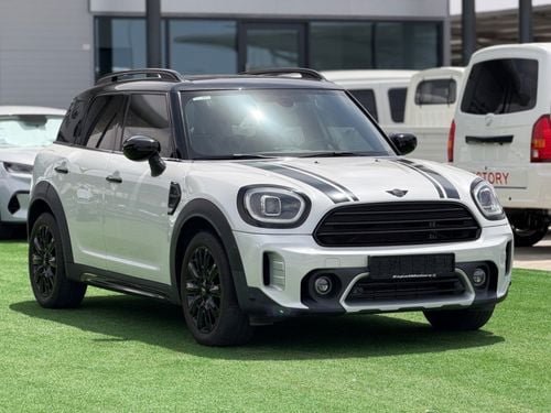 Mini Cooper Countryman Mini Cooper Country / 2022 / 32,000KM / GCC / Under Warranty