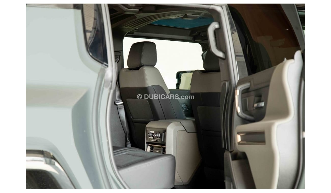 GMC Hummer EV 0 - 100 in 3.4 seconds + Crabwalk Tech | 2024 GMC Hummer EV SUV Edition1 AT - Green inside Black & W