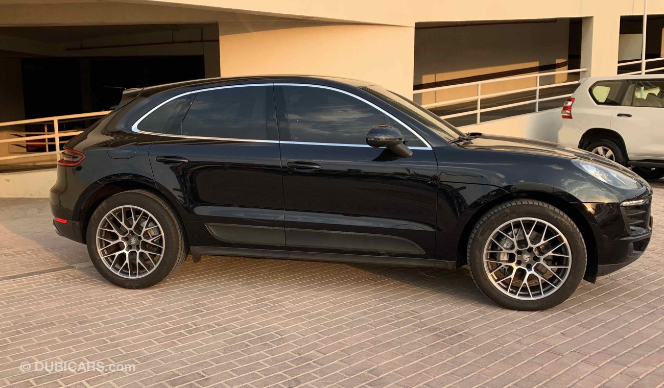 Porsche Macan S