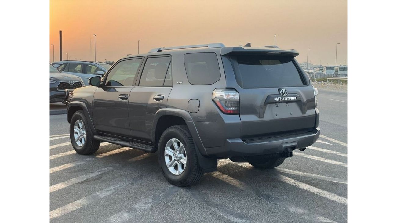 Toyota 4Runner “Offer”2018 Toyota 4Runner SR5 Premium -7 Seater - 4L V6 - UAE PASS