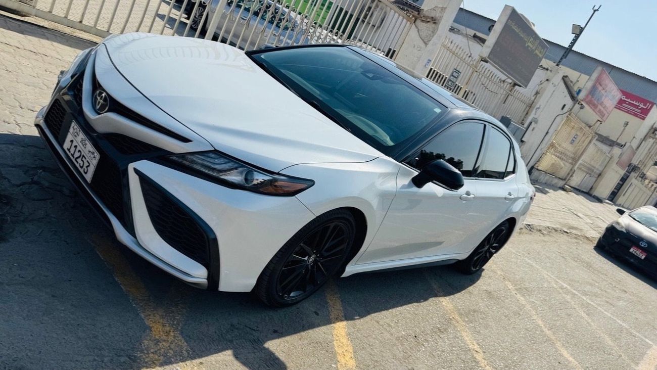 تويوتا كامري XSE Panoramic