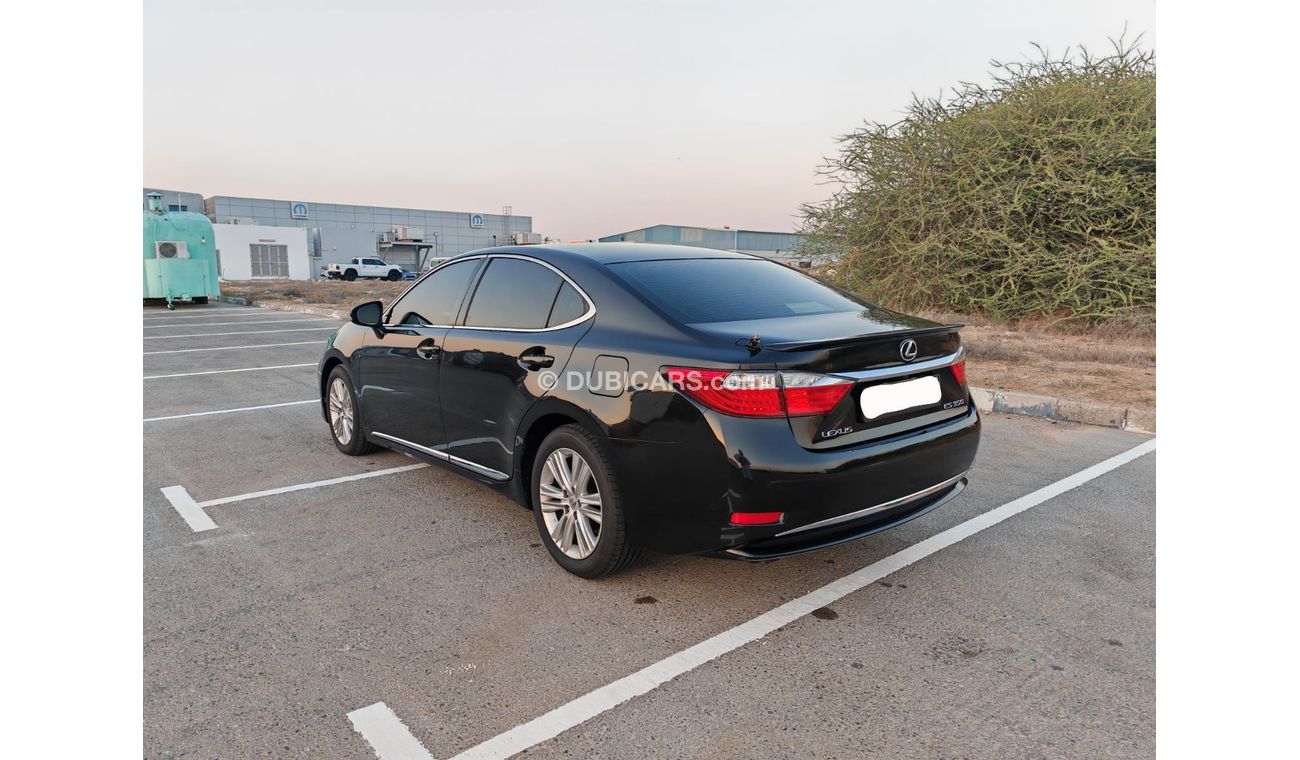Used Lexus ES350 Es350 2015 for sale in Ras alKhaimah 697702