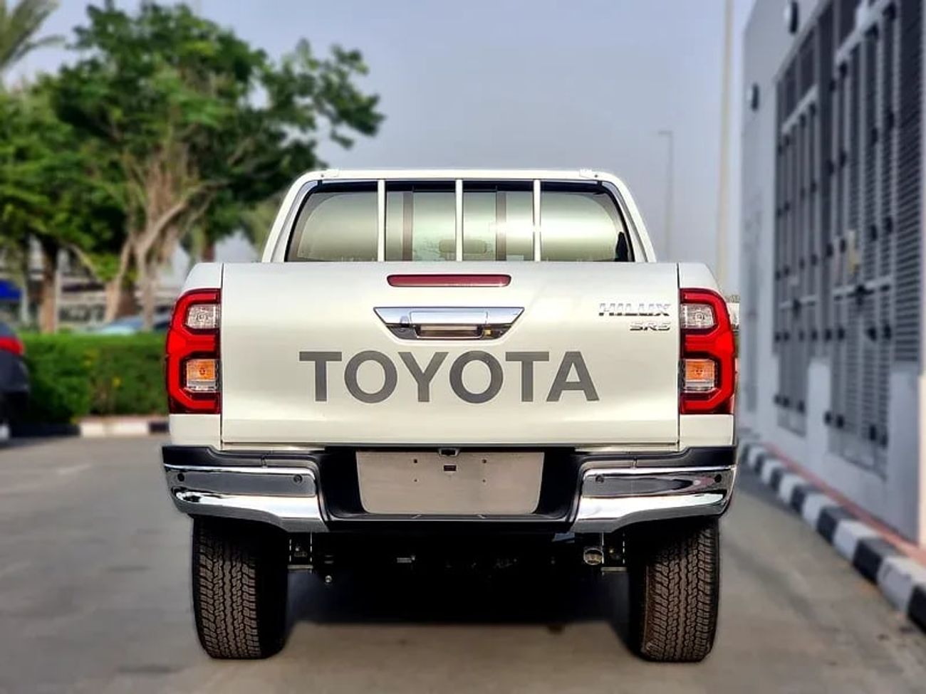تويوتا هيلوكس DC TRD 4.0L 4WD
