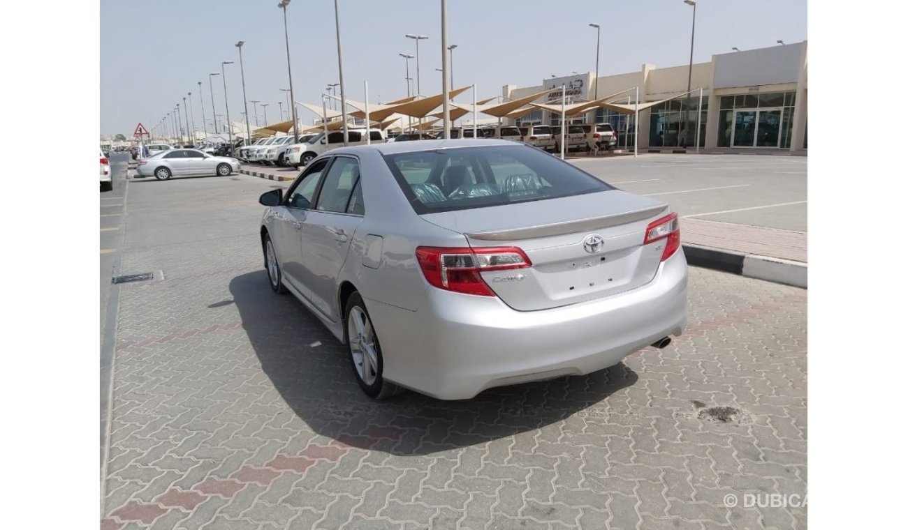 Toyota Camry SE - Very Clean Car