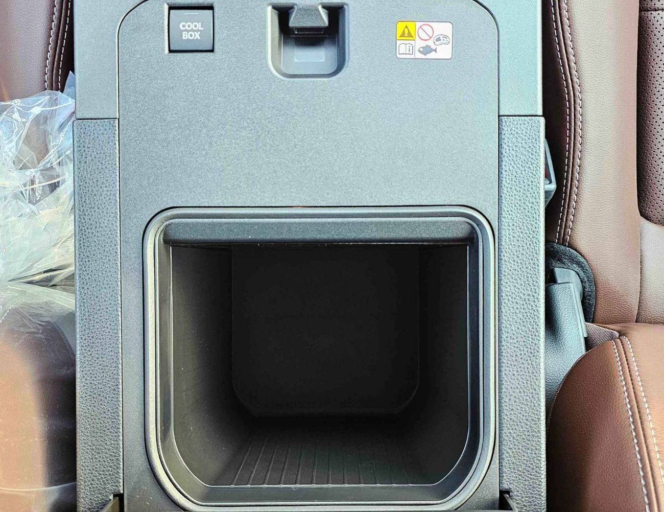 Toyota Prado ADVENTURE TURBO / REAR PWR DOOR, DRIVER PWR SEAT, SUNROOF/2.8L DIESEL 4WD/ CODE# P28ADV3