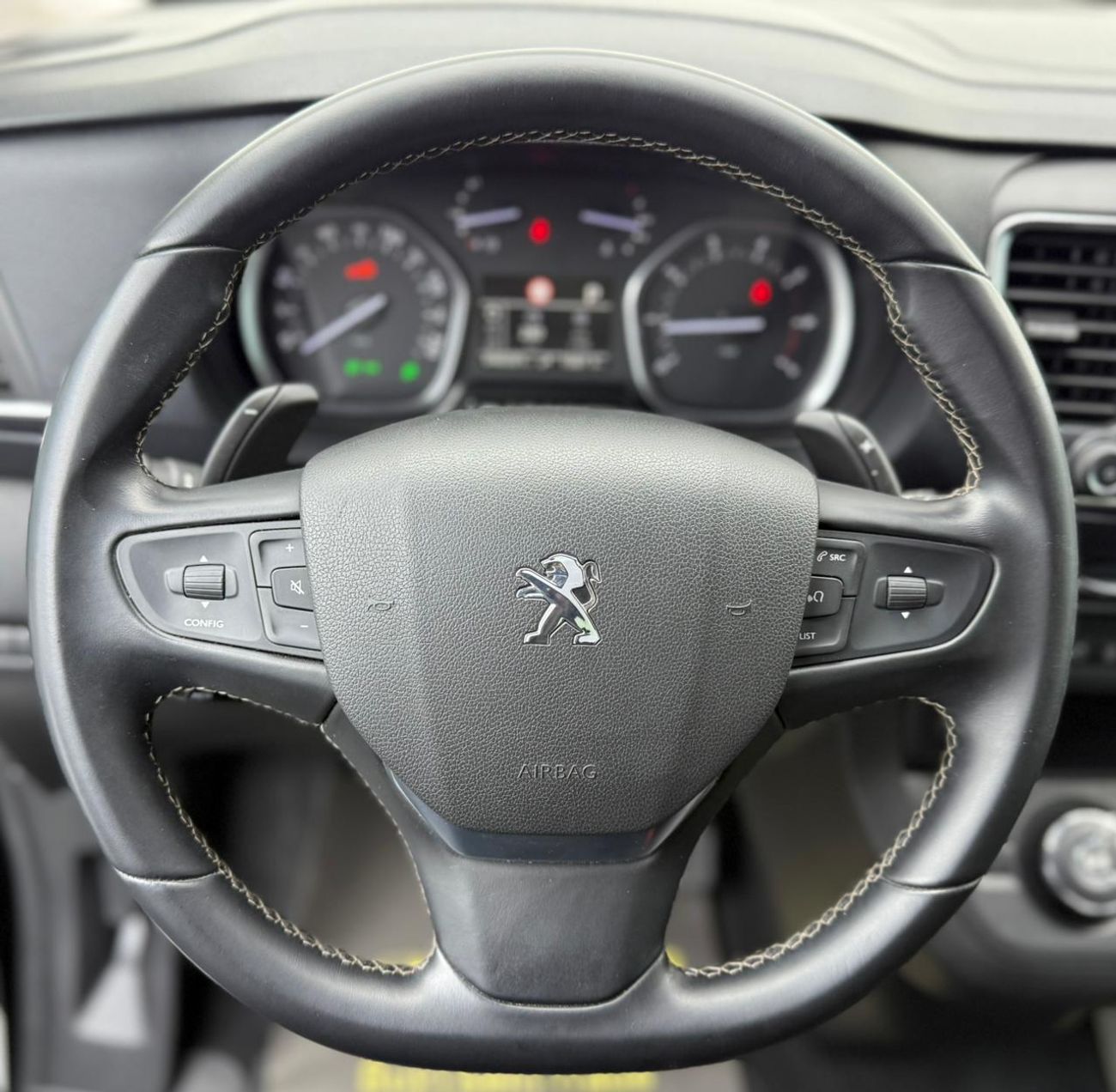 Peugeot Traveller 2020 Peugeot Traveller VIP, 1 Year Unlimited Km Warranty, Peugeot Full Service History, GCC