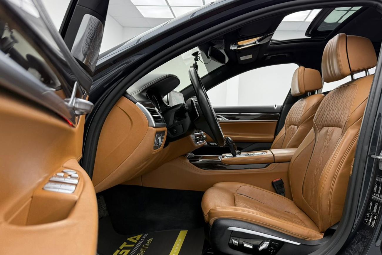 بي أم دبليو 750Li 2017 BMW M750Li xDrive, Full Service History, Fully Loaded, Excellent Condition, GCC