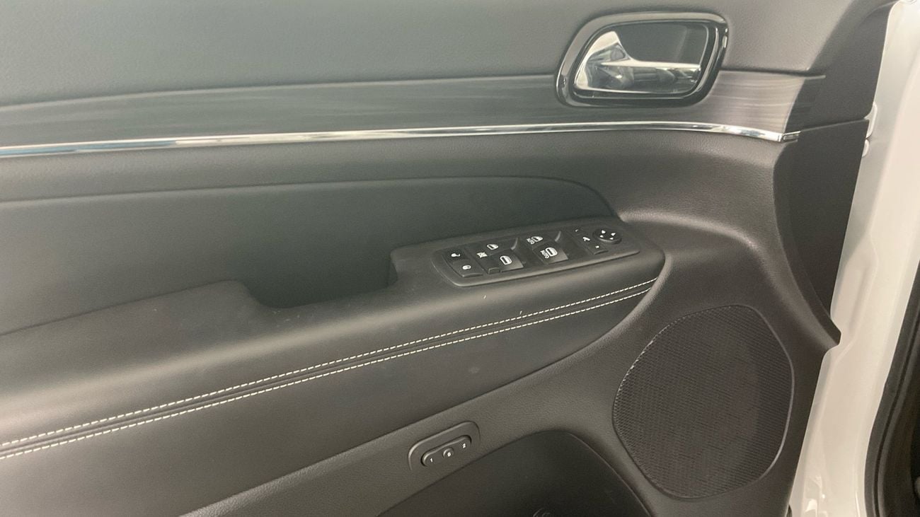 جيب جراند شيروكي 3.6 80TH ANNIVERSARY 4WD AUTO | شامل الضمان | 0 ﺪﻔﻋﺓ ﺃﻮﻟﻯ