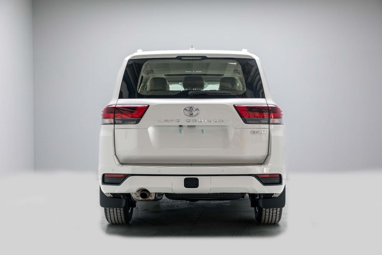 Toyota Land Cruiser GXR 4.0L - White Pearl Inside Beige | Export Only
