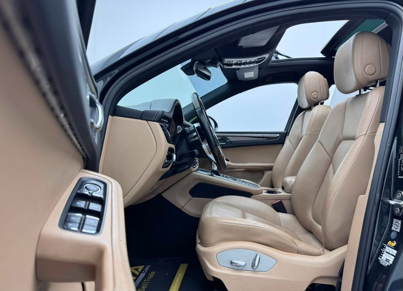 Porsche Macan 2020 Porsche Macan S, 1 Year Warranty, Service History, Excellent Condition, GCC
