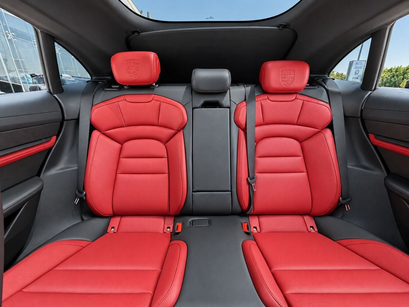 بورش تايكان 4S CROSS TURISMO