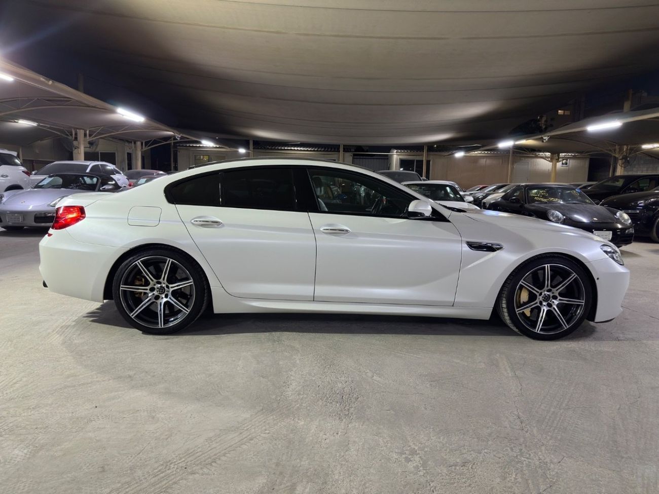 BMW M6 2016 4.4L | ONE OF ONE M6 | COMPETITION PACKAGE | CARBON CERAMIC BRAKES | FULLY LOADED