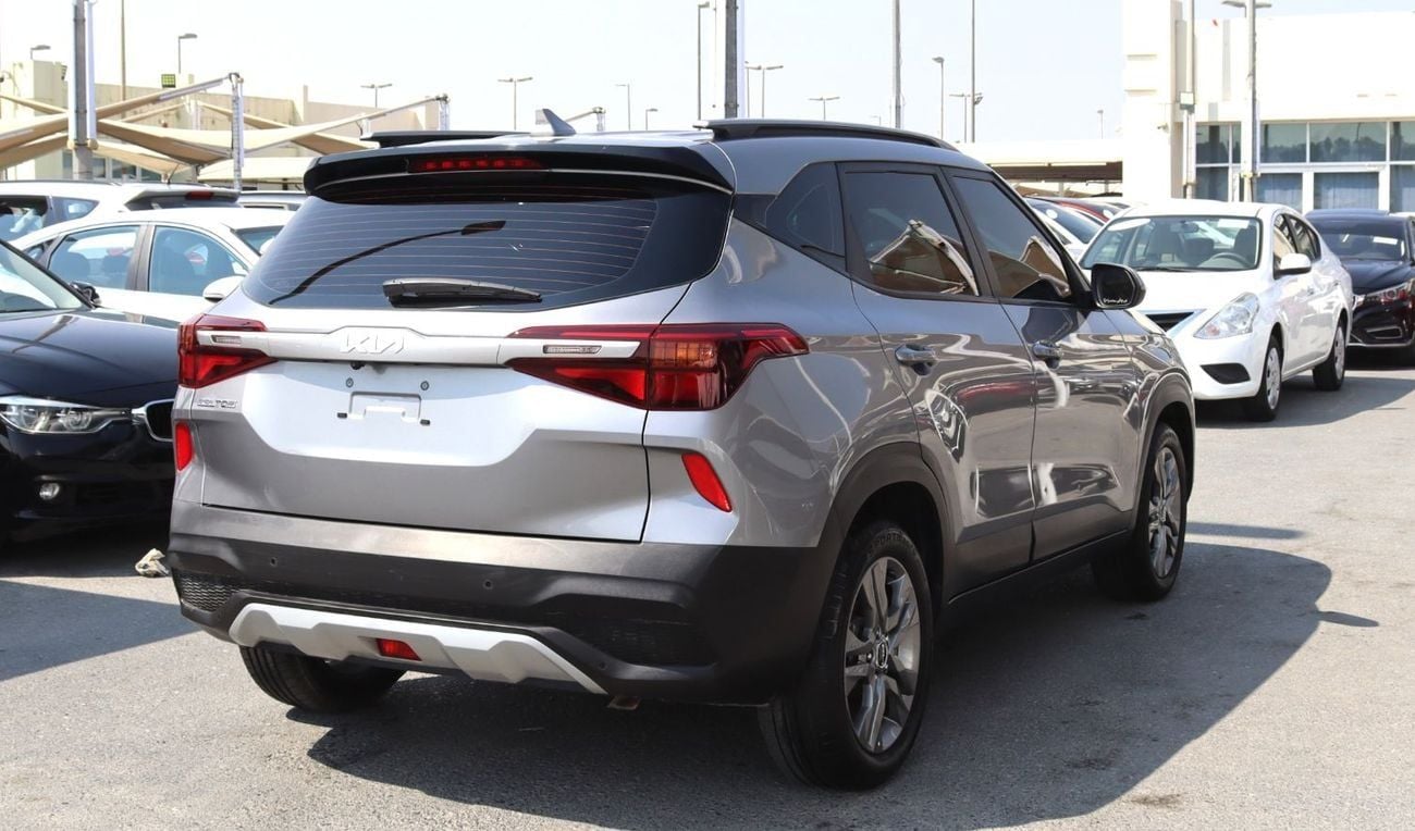 كيا سيلتوس كيا سيلتوس خليجى بدون حوادث  وبحاله ممتازه - محرك1.6L ممشى 75000 كم بسعر 53000 درهم