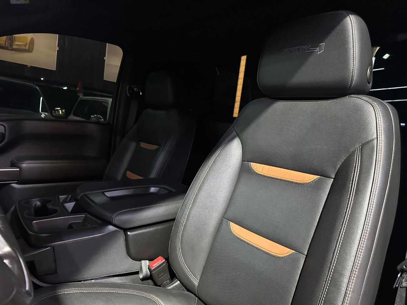 GMC Sierra 5.3L V8 AT4 Regular Cab (AWD)