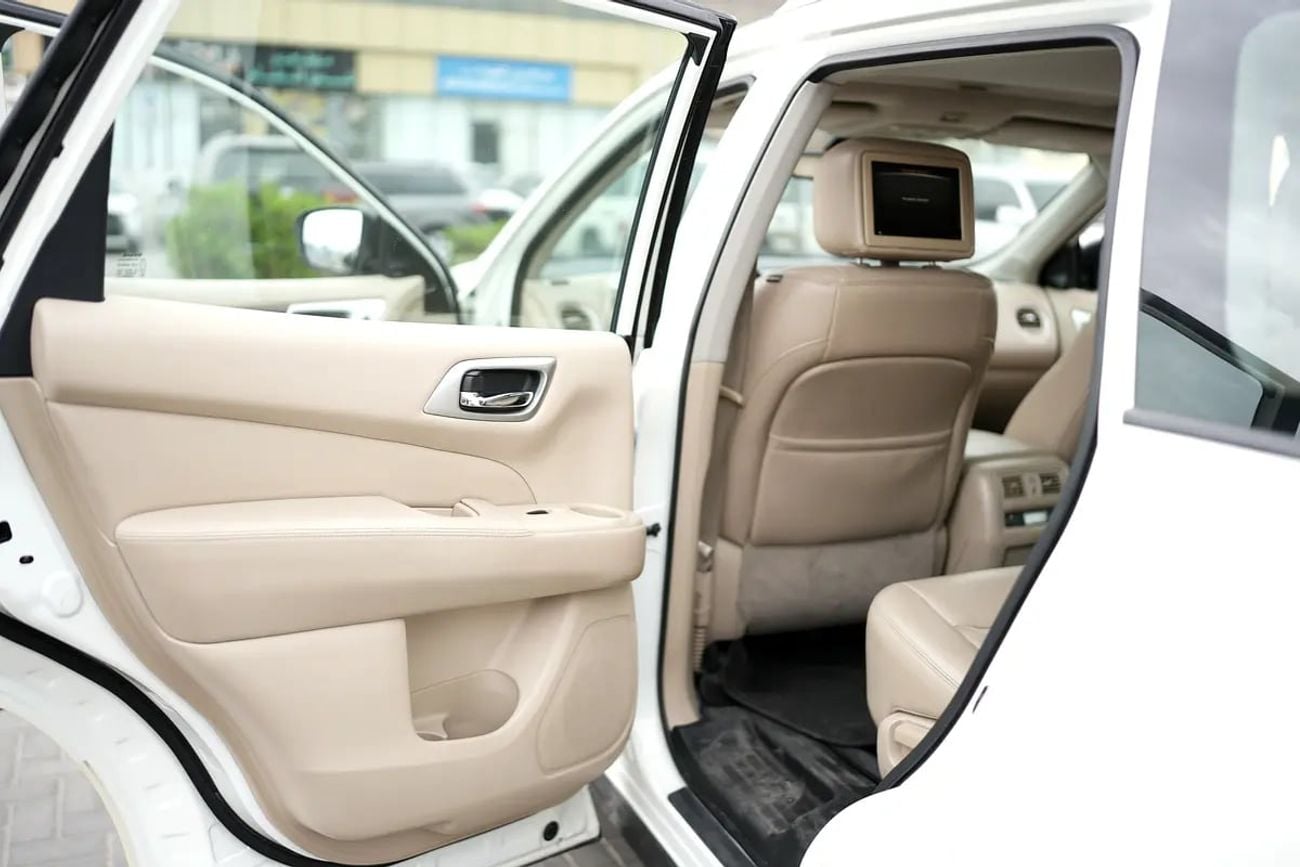Nissan Pathfinder SL 3.5L (7 Seater) (SL) GCC SPECS WHITE WITH SUNROOF