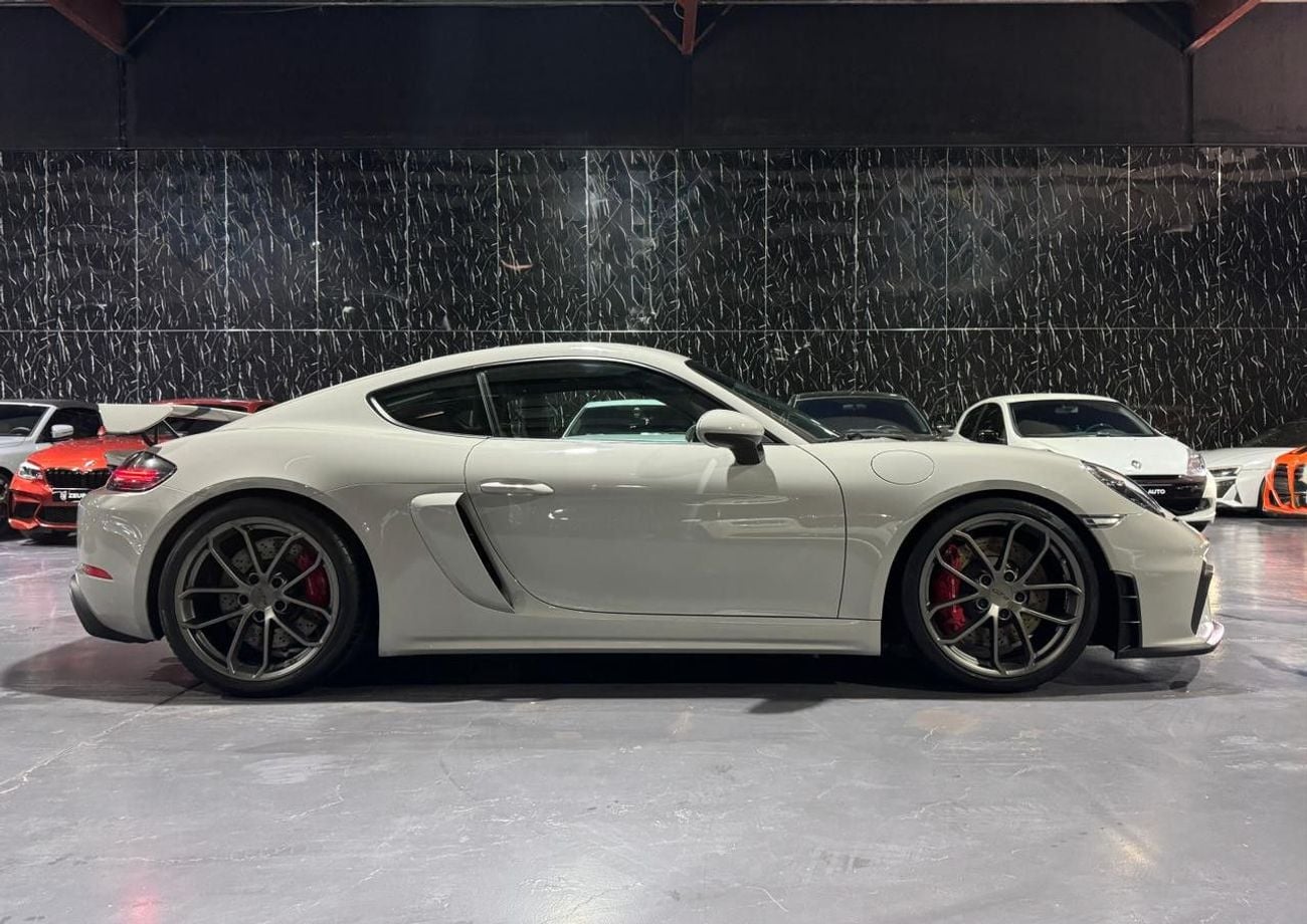 بورش كايمان 718 GT4 4.0L (420 HP) M/T