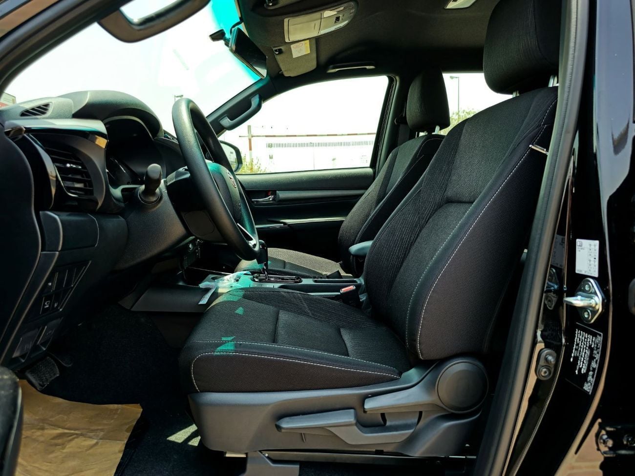 Toyota Hilux TOYOTA HILUX ADVENTURE 4.0L FULL-OPTION BLACK COLOR 2025 MODEL (BSM)