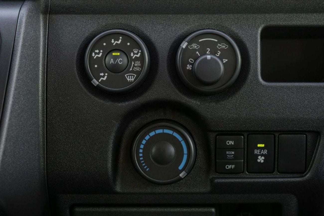 Toyota Hiace l FOR EXPORT ONLY | Manual | Full Option | Brand New