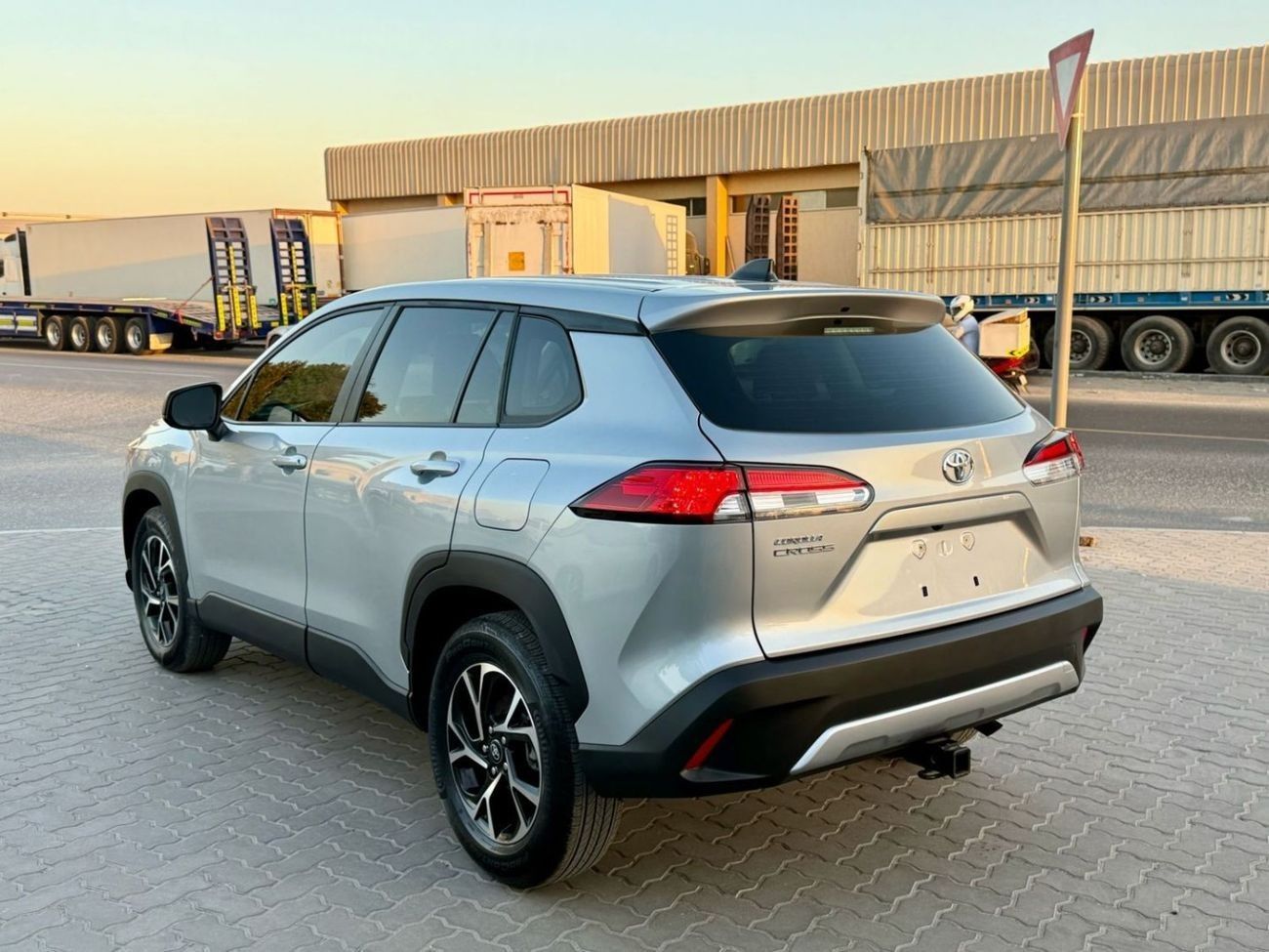 تويوتا كورولا كروس 2022 TOYOTA COROLLA CROSS | 2.0L PETROL | FULL OPTION | UAE PASS