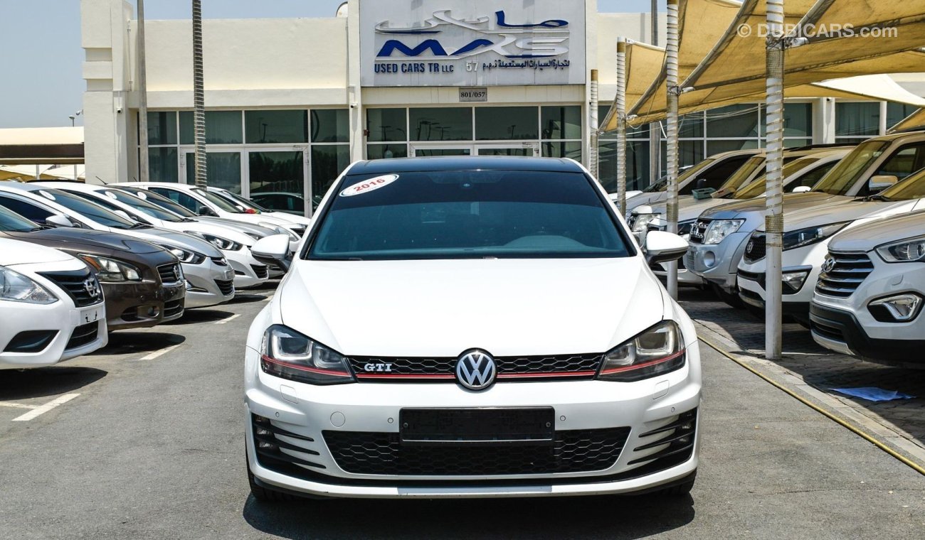 فولكس واجن جولف GTI