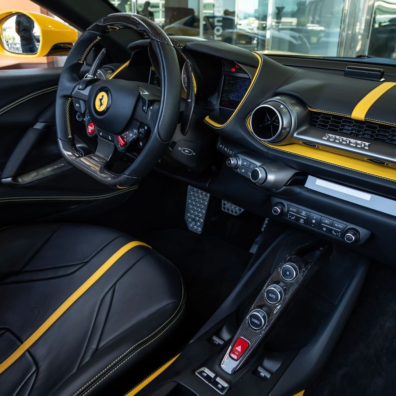 فيراري 812 GTS GTS 2022 FERRARI 812 (FULL CARBON BODY) DONE ONLY 3000KM