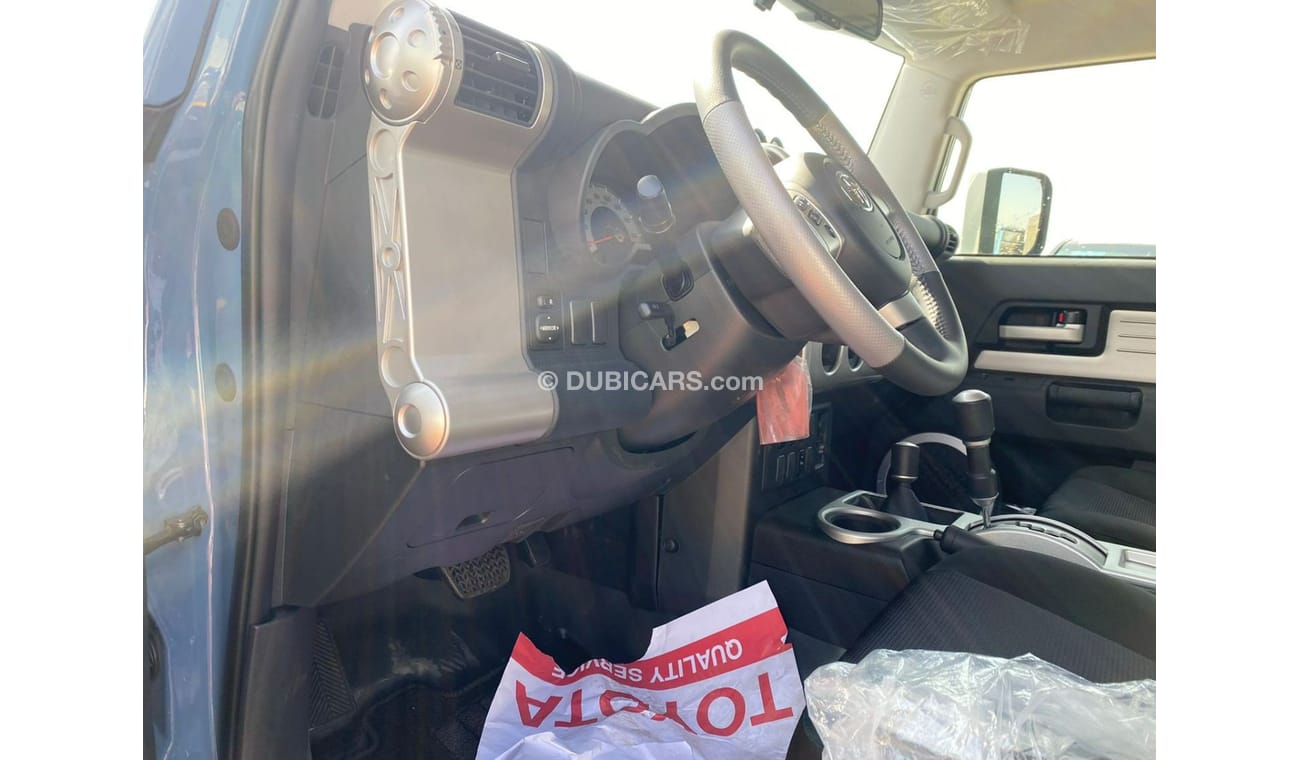 Toyota FJ Cruiser TOYOTA FJ CRUISER 4.0L SUV AWD MODEL 2021 BLUE COLOR GCC