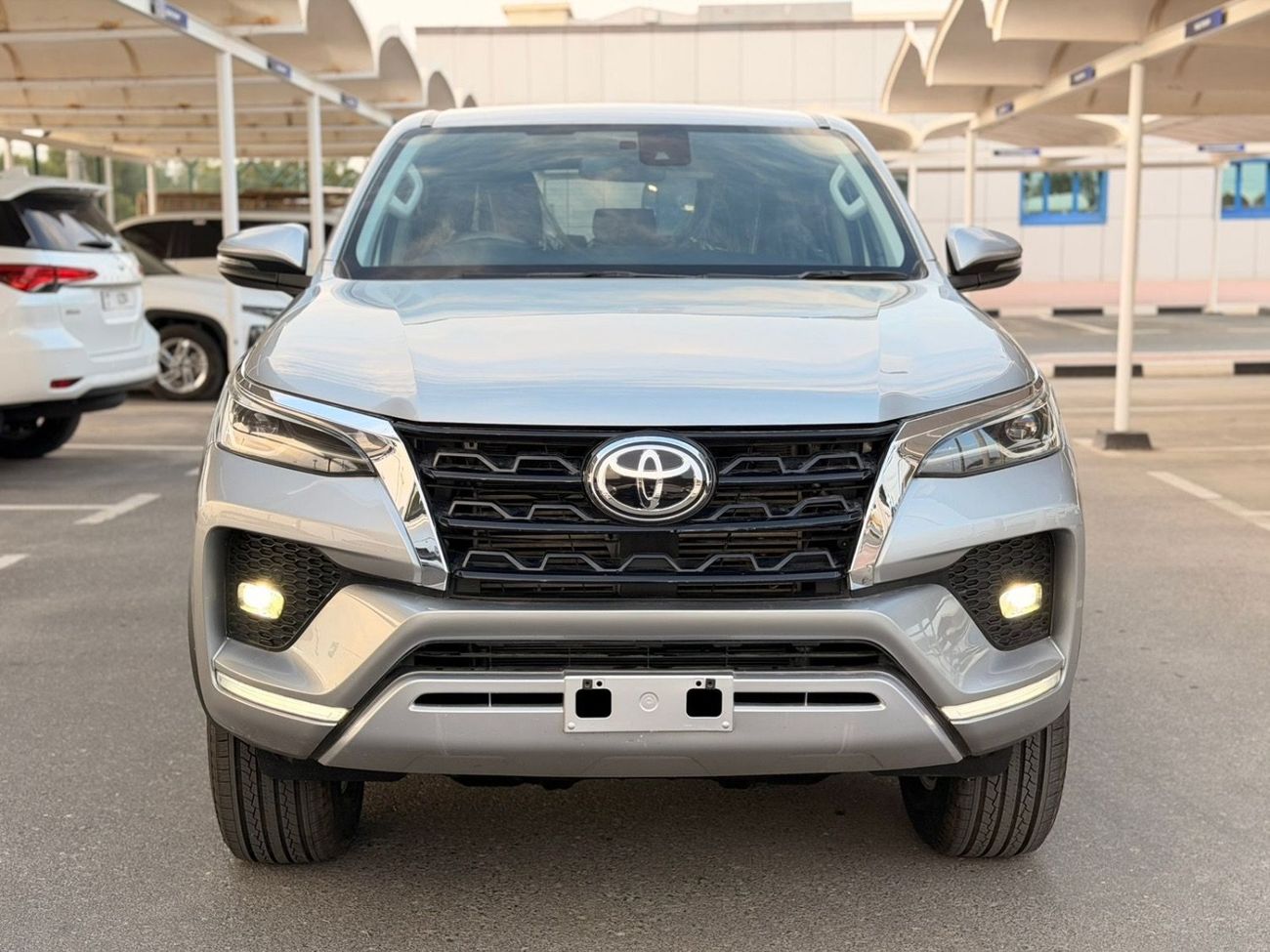 تويوتا فورتونر VX2 4X4 Diesel 2.8L