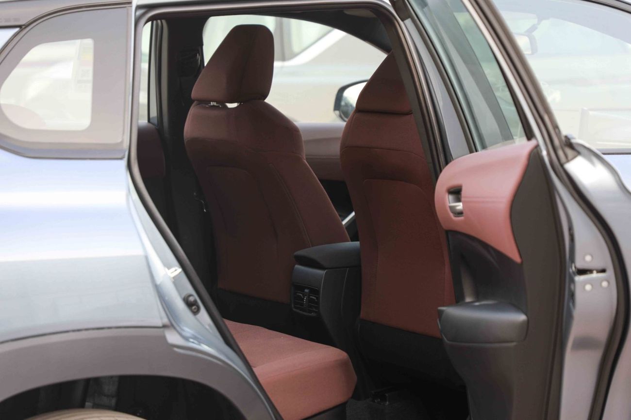 Toyota Corolla Cross 1.8 Hybrid MID - Celestite Gray Me inside Red | Export Only