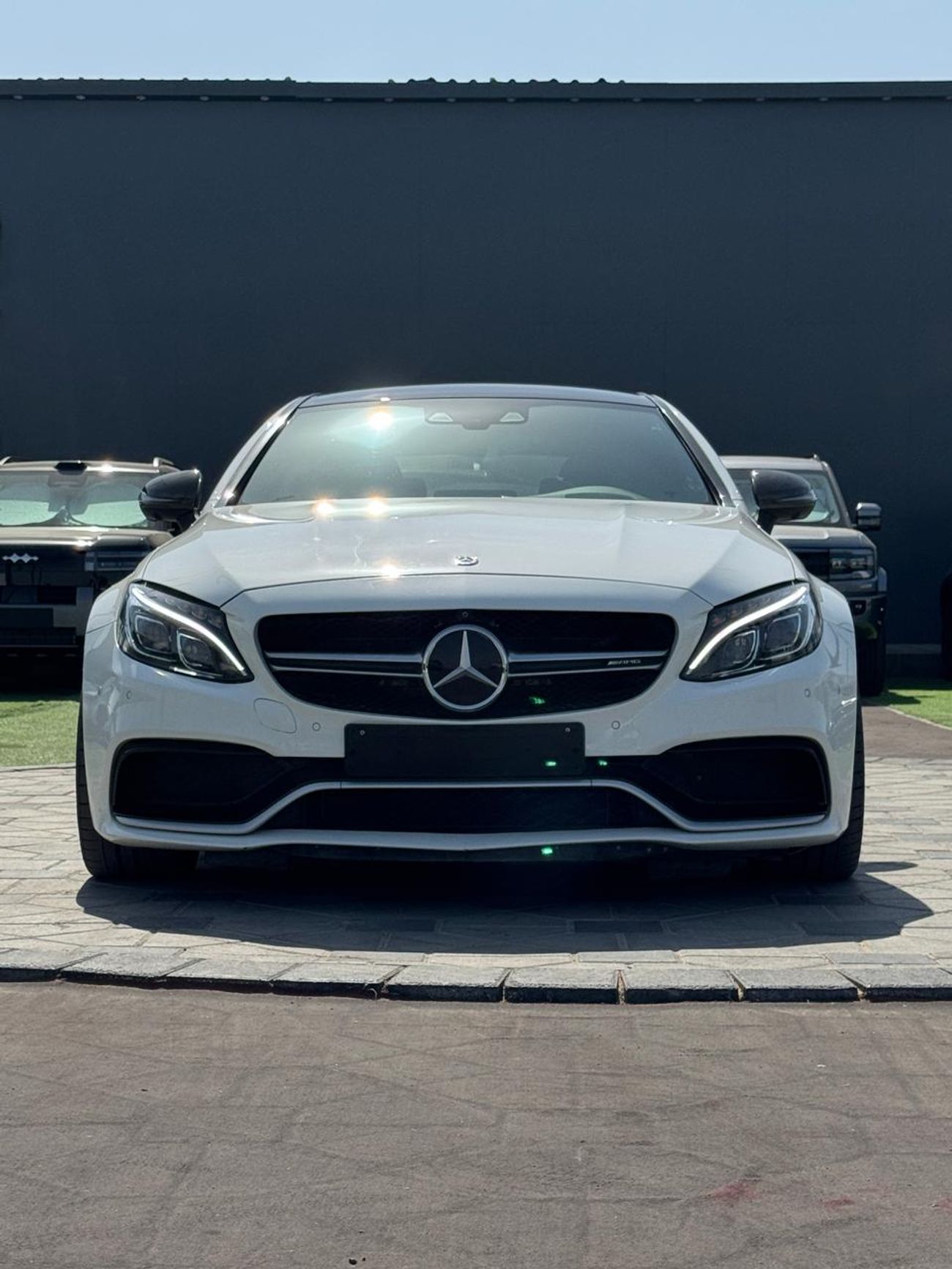 مرسيدس بنز C 63 كوبيه ✨ مرسيدس C63 S AMG ✨ كوبيه موديل : 2018 السعر : 130.000 درهم الممشي 75.000 (وارد كوري) ✨ فل اوبشن، ف
